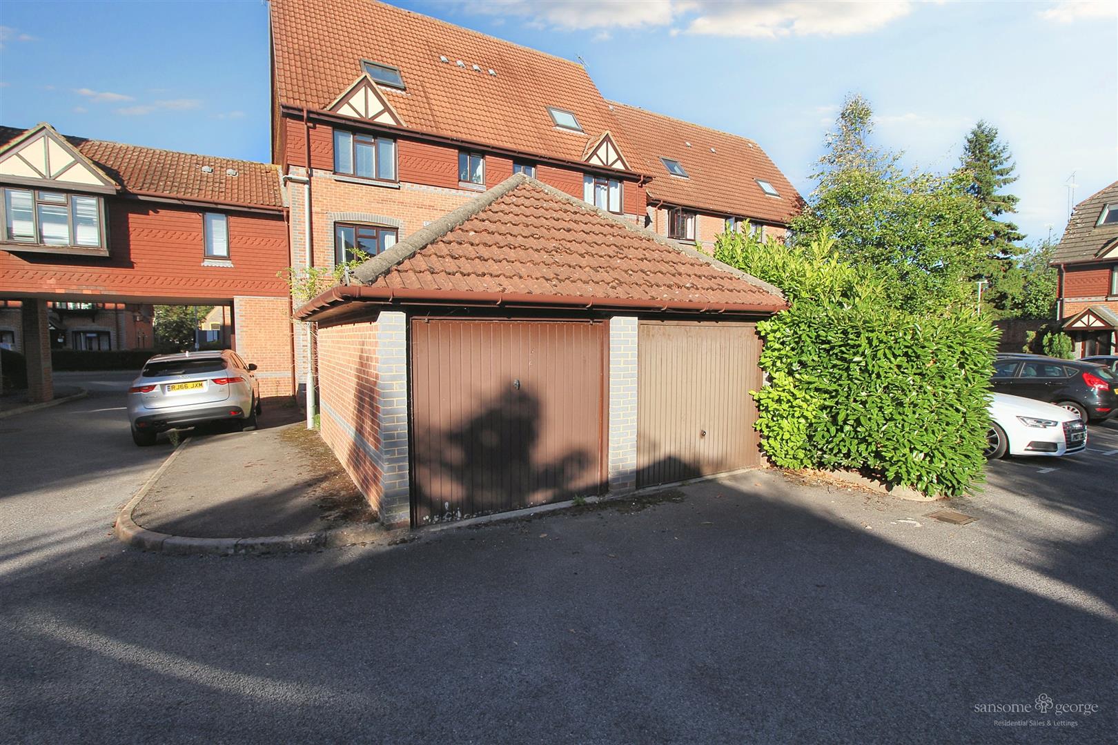 Grovelands Road, Reading